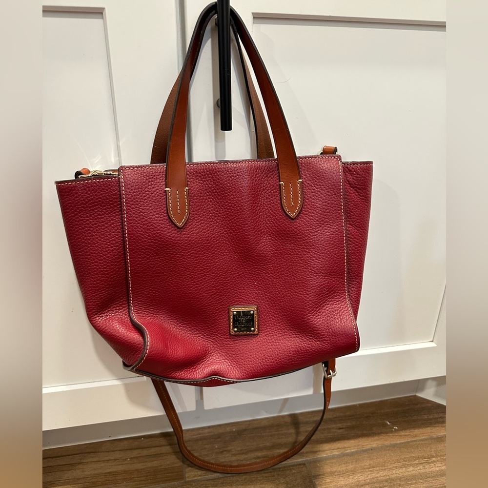 Dooney & Bourke purse